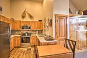 Keystone Studio Vacation Retreat,Hot tubs,pool,etc
