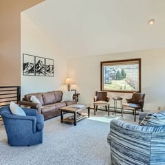 Family 2bedroom with Loft, Lake Views, Amazing Location