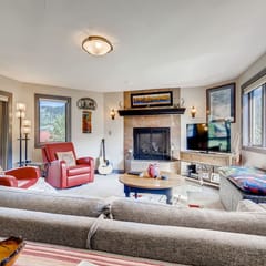 Platinum Frost Fire, Hot Tub access, Near Slopes!