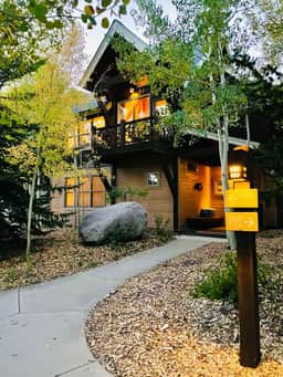 Close to Keystone  Hot Tubs & Private Deck!