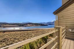 Family 2bedroom with Loft, Lake Views, Amazing Location