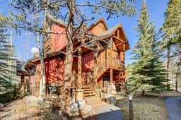Fun and Relaxation in a Mountain Vacation Getaway!