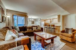 Kick back in our Keystone getaway! Near Slopes