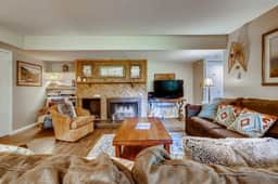 Kick back in our Keystone getaway! Near Slopes
