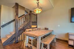 Minutes from World Class Ski Resorts, Hot Tub!