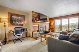2 Bed 2 Bath condo in Wildernest! Clubhouse with Indoor Pool & Hot Tubs!