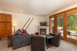 2 BR/2BA Luxury Keystone Condo