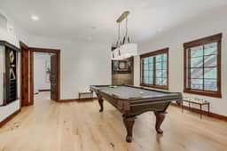 Escape to the heart of the Rockies! Luxury 5 bedroom home in Silverthorne!
