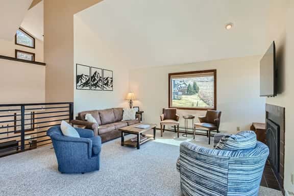 Family 2bedroom with Loft, Lake Views, Amazing Location - Image 1