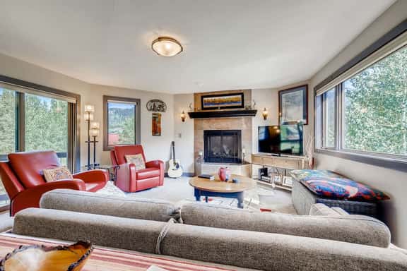 Platinum Frost Fire, Hot Tub access, Near Slopes! - Image 1