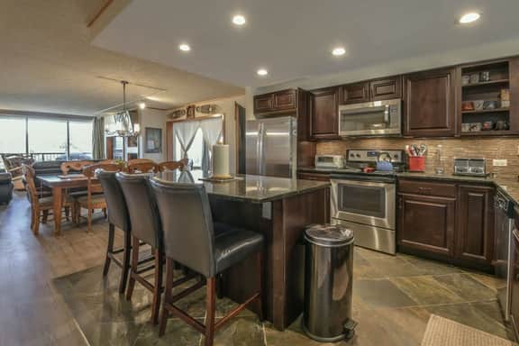 Close to slopes, Pool, & Nature: The Pines Condo in Beautiful Keystone