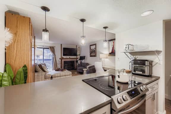 Frisco Hotspot-Hot tub&More, Sleeps 4