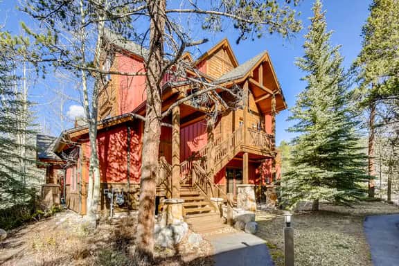 Fun and Relaxation in a Mountain Vacation Getaway!
