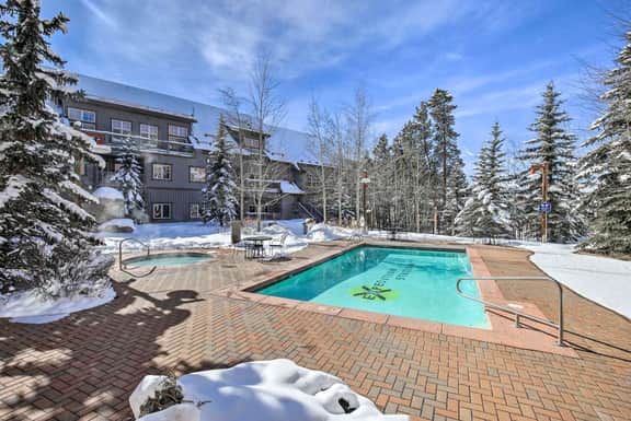 Keystone Studio Vacation Retreat,Hot tubs,pool,etc
