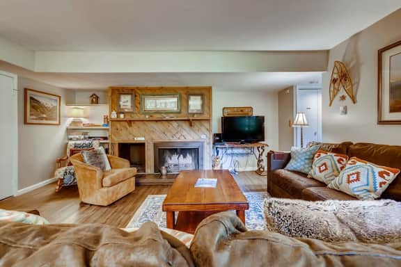 Kick back in our Keystone getaway! Near Slopes