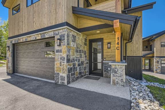 Lake & Mountain Views in Dillon! EV Charger