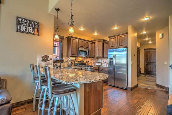 Minutes from World Class Ski Resorts, Hot Tub!