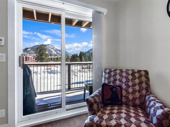 Modern 2-Bedroom Condo in the Heart of Keystone – Walk to the Slopes!