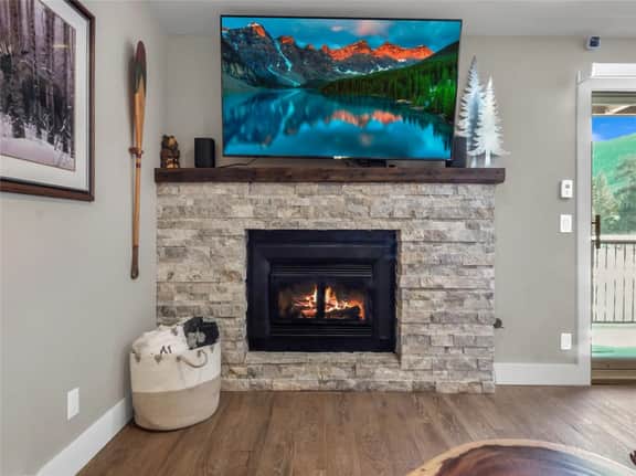 Modern 2-Bedroom Condo in the Heart of Keystone – Walk to the Slopes!