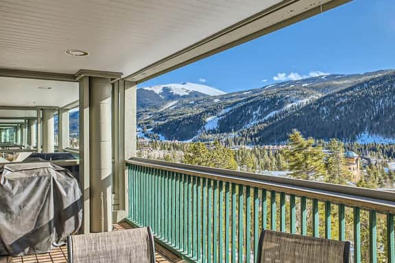 Near Conference center, private washer & dryer!