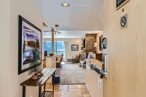 Near Conference center, private washer & dryer!