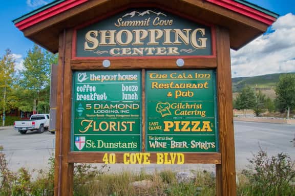 Only Minutes from Skiing,shopping,&Fun-Come Relax