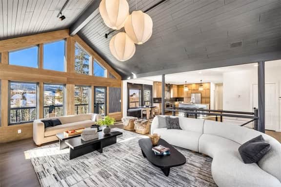 Stay & Play Mountain Dream Retreat!
