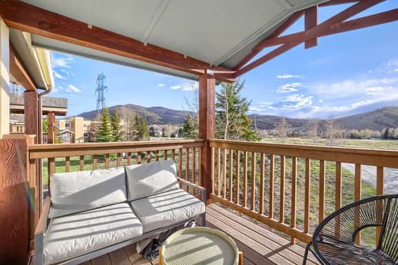 2 Bedroom 2 Bath just minutes from Keystone! 