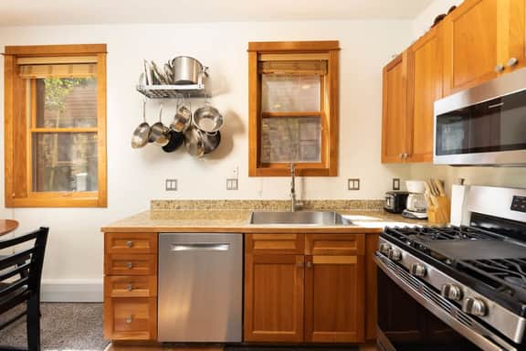 2 BR/2BA Luxury Keystone Condo